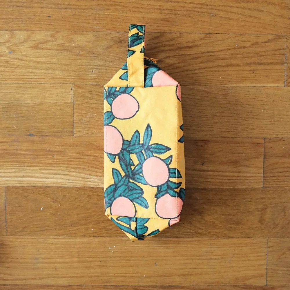 BAGGU Orange Tree Dopp Kit Yellow Fruit Print Recycled Nylon Travel Bag OS